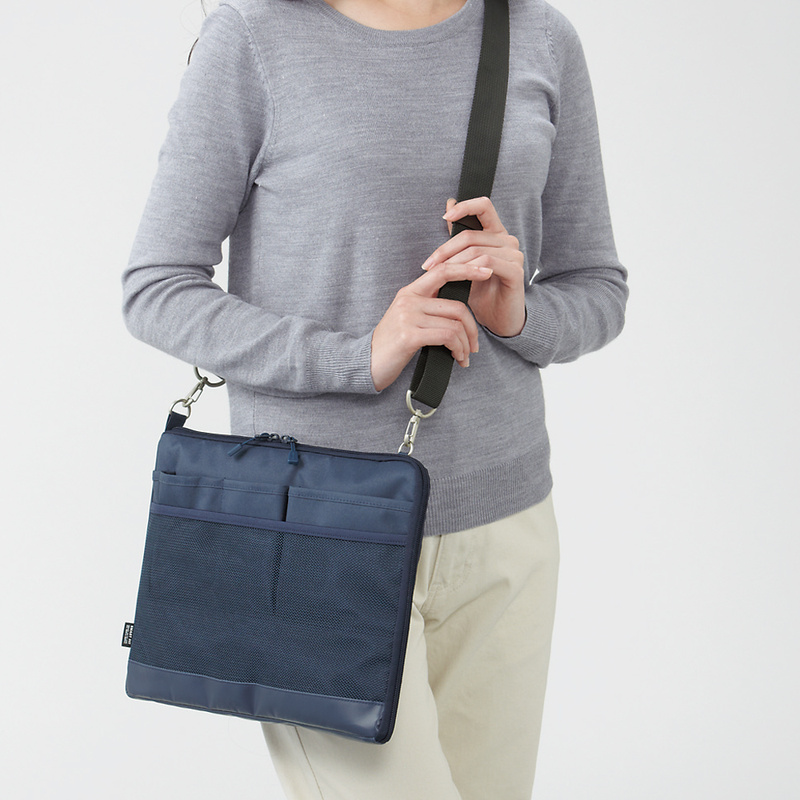 Details of ACTACT laptop bag by Lihit Lab